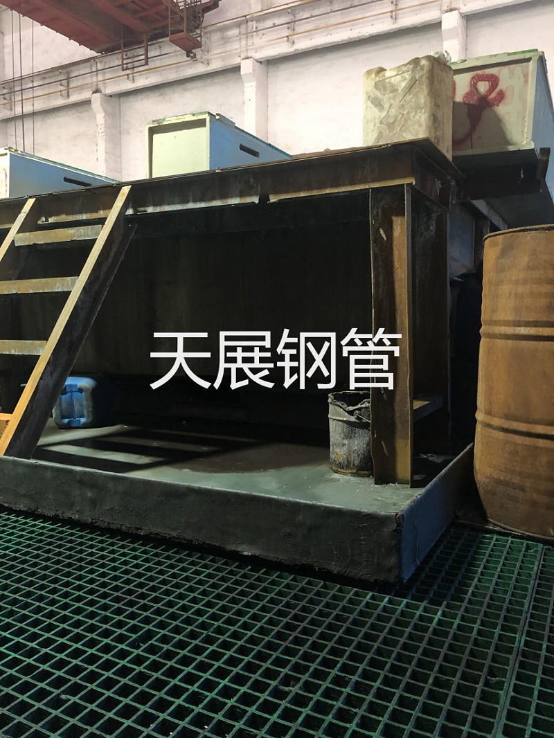 酸洗車間雙層托盤架空&5層環(huán)氧坪防腐、防滲、防漏